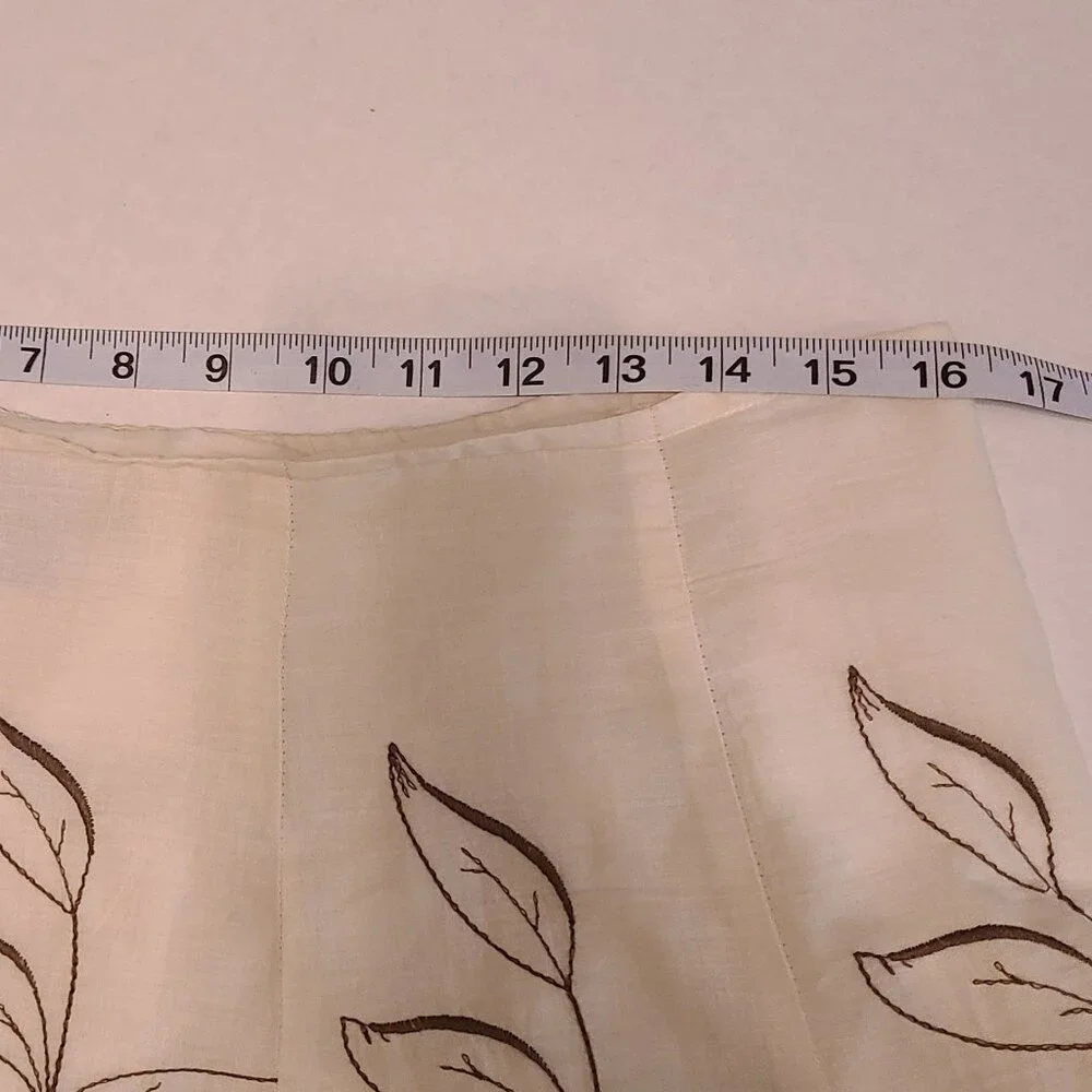 Vintage-Inspired Floral Embroidered Midi Skirt - Picture 11 of 11